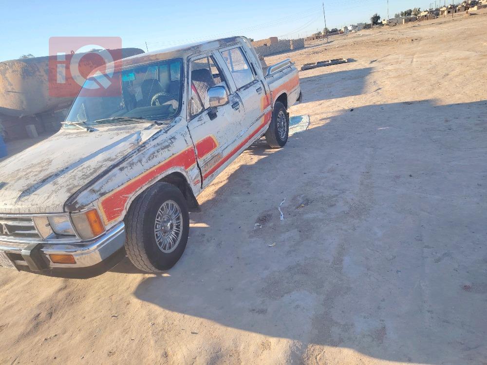 تويوتا هايلوكس